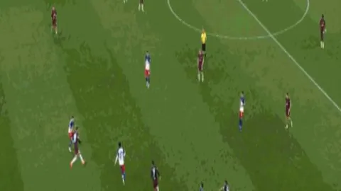 詹皇40岁末节独得16分逆袭，媒体赞国王王者归来